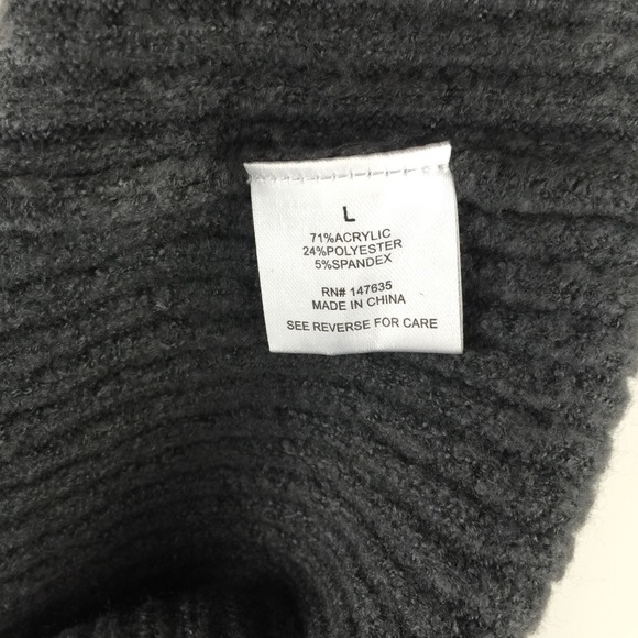 Romeo and Juliet Coture Sweater Size L - Picture 9 of 10